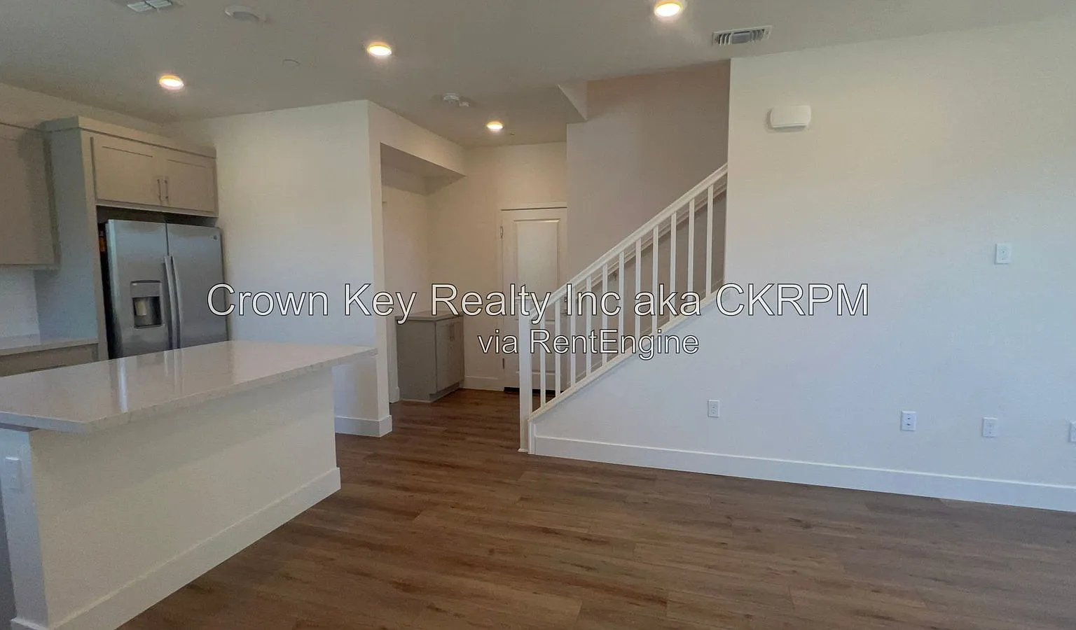 3 bed, 2.5 bath, 1578 sqft, $3,100 — Photo 3