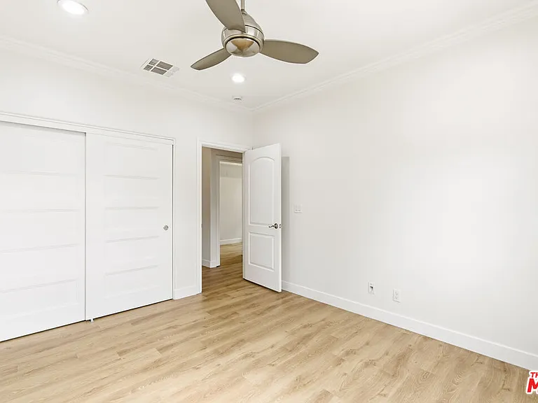 23114 Mariano St — Photo 44