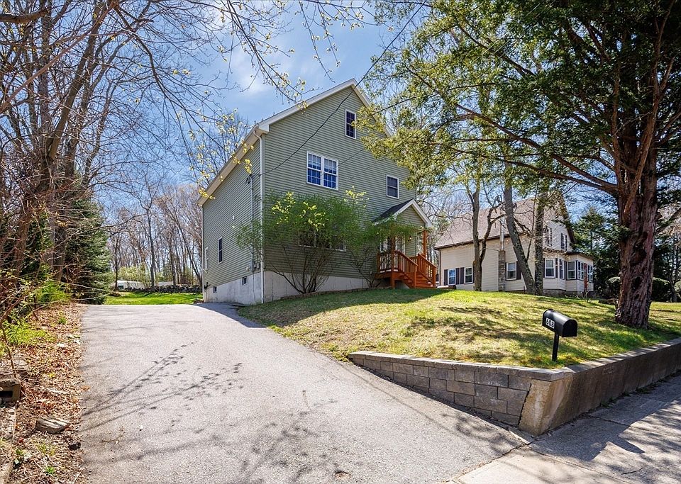 1st image of 608 Church St