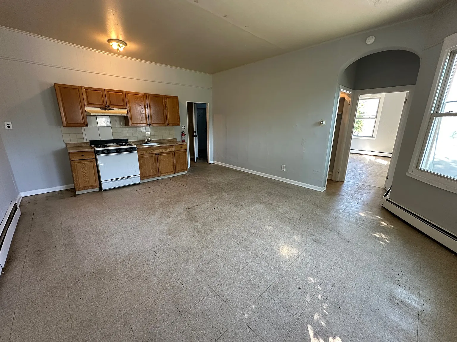 1 bed, $900 — Photo 2