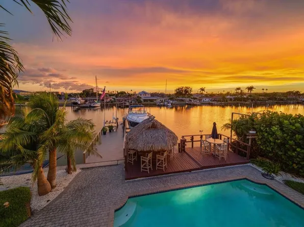 11700 5th St E, Treasure Island, FL 33706