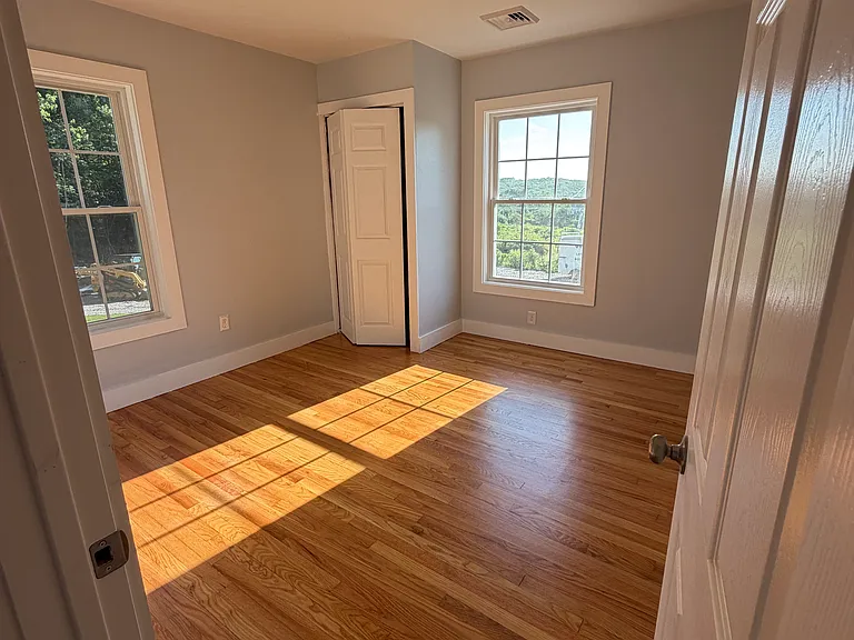 40 Capron Rd — Photo 8