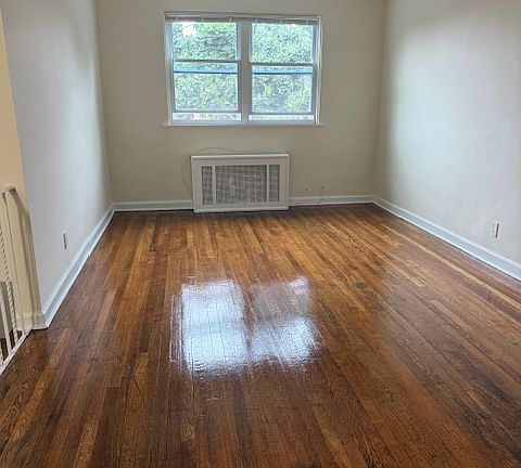 2nd image of 9 Hodges Pl Floor 2