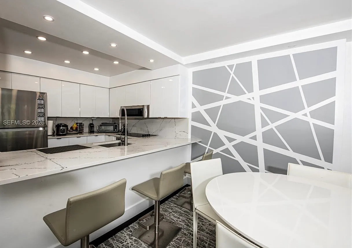 1 bed, 659 sqft, $3,500 — Photo 3