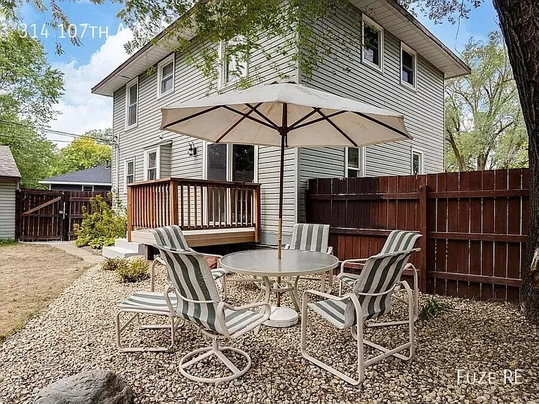 314 107th Ave NE — Photo 39