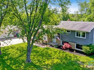 1769 Recker Rd, Perrysburg, OH