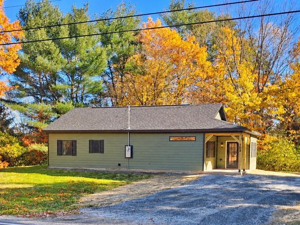 208 Lancaster Brook Rd