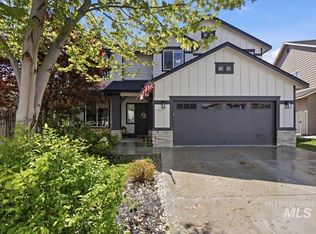 2741 W Marbeth Dr, Meridian, ID 83642