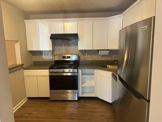 1st image of 37 Mendrey Ct