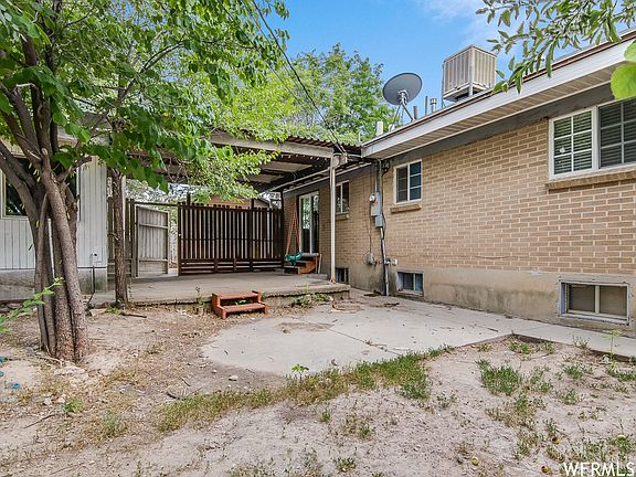 5th image of 4218 W Midway Dr