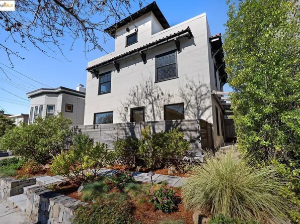 4195 Montgomery St, Oakland, CA 94611