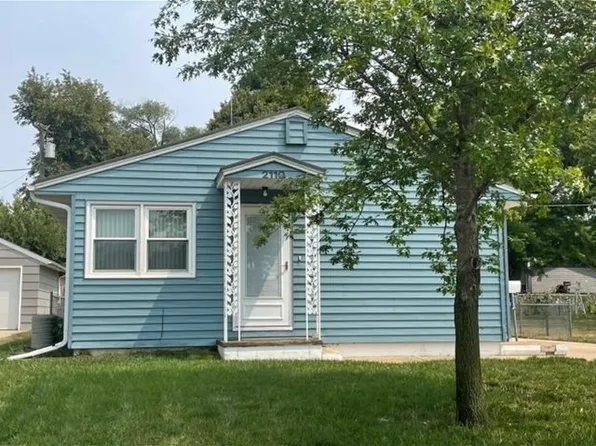 2110 Walnut St, Yankton, SD 57078