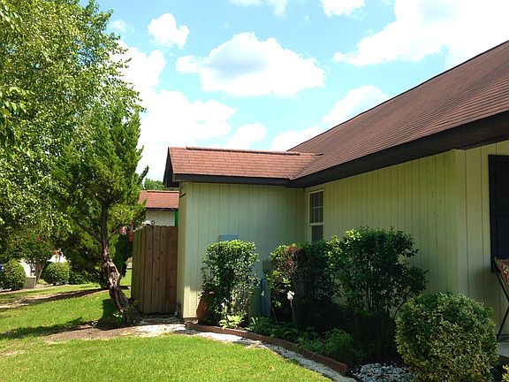 4th image of 205-82 Rollins Dr