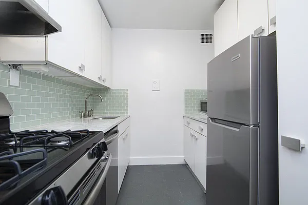 Rented by BSRG Realty | media 8