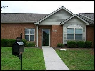 1st image of 7604 Pauline Way