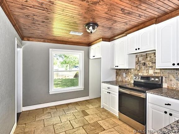 5th image of 3143 E Virgin St