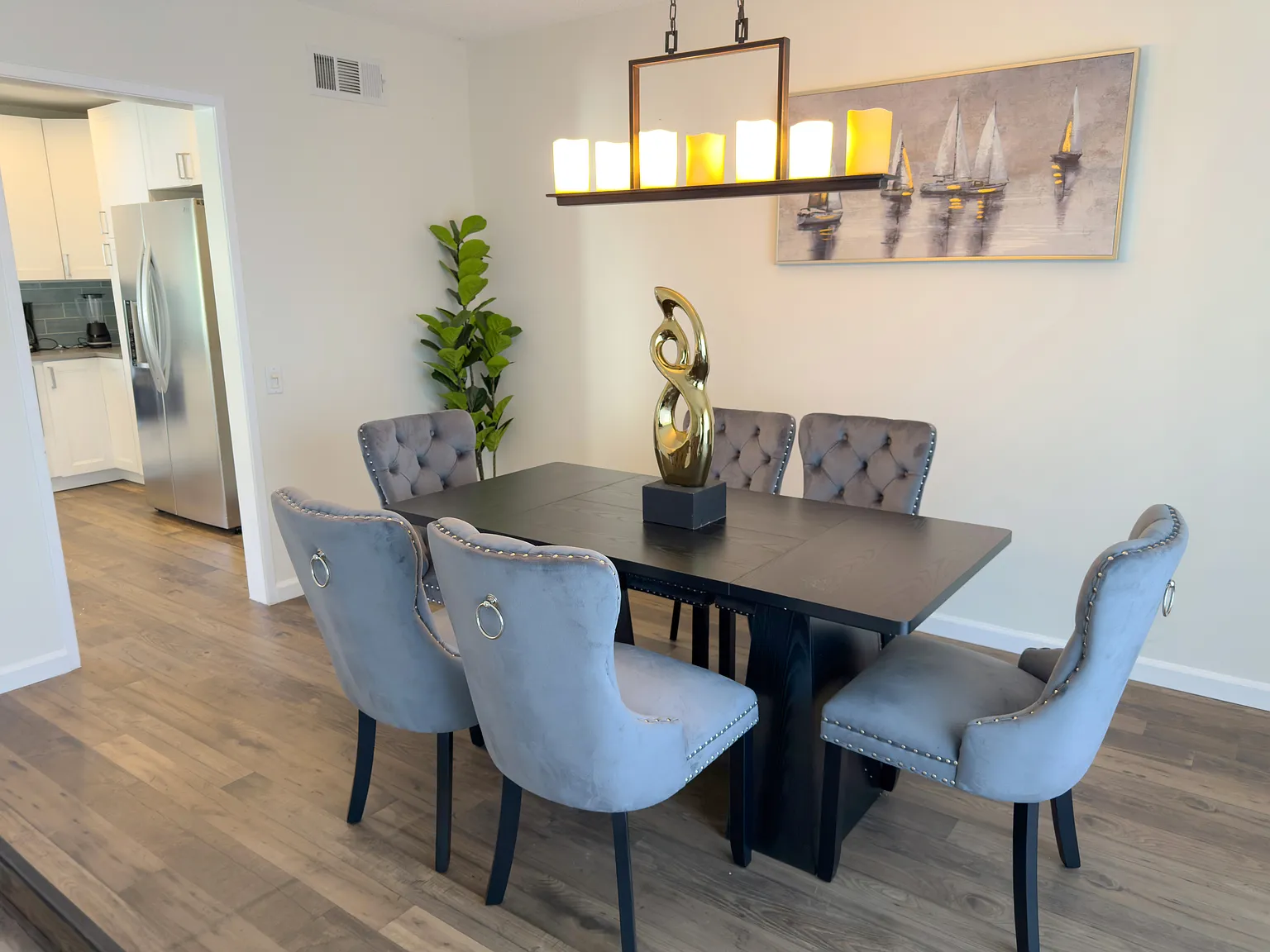 4 bed, 1961 sqft, $8,000 — Photo 2