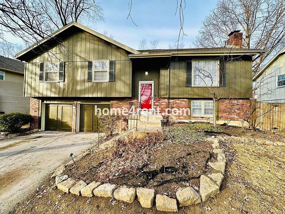 1st image of 13032 W 102nd Ter