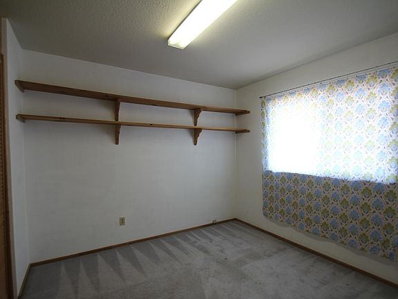 4th image of 1765 Creekstone Cir