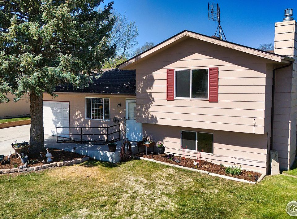 1st image of 743 43rd Ave
