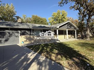 115 Craig Way NE, Fridley, MN 55432