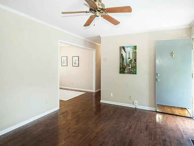 1621 Westgrove Dr — Photo 5