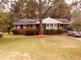 1820 Stockton Dr, Fayetteville, NC 28304