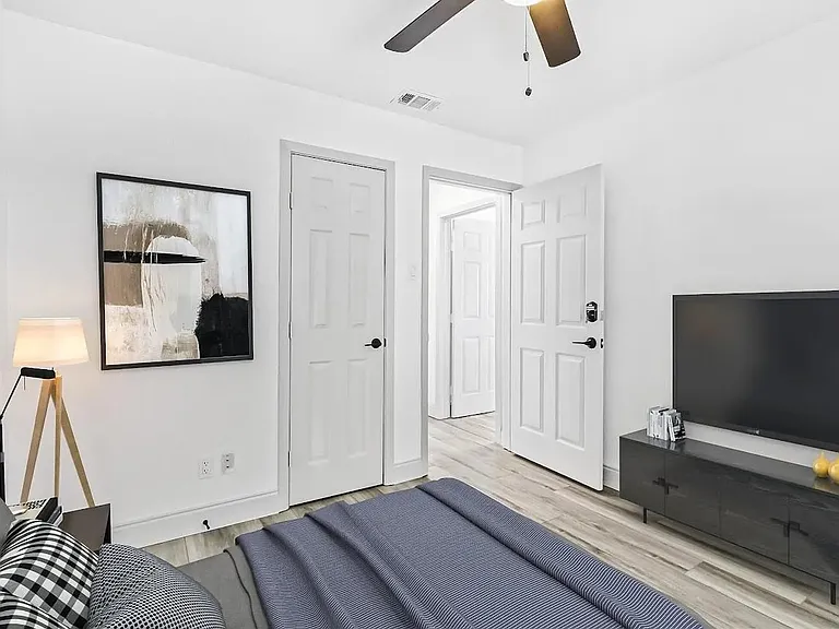 502 Melrose Dr — Photo 11