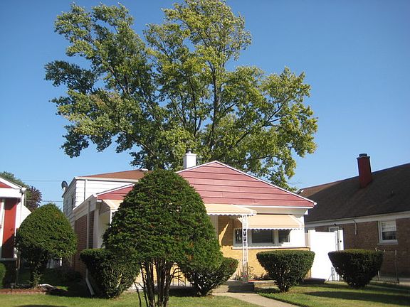3rd image of 109 Geneva Ave