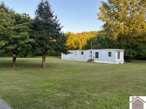 856 Wildcat Dr, Murray, KY 42071