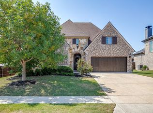 939 Highpoint Way, Roanoke, TX 76262