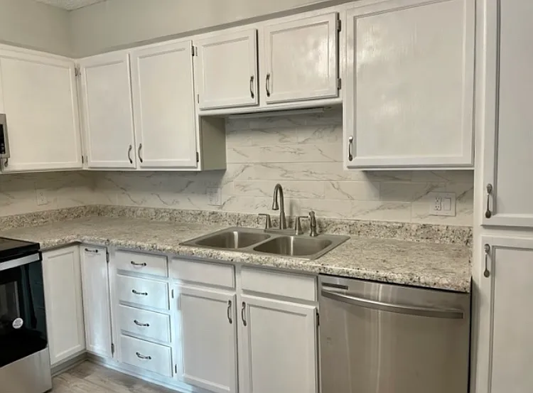 4881 Woodland Ave #4 — Photo 3