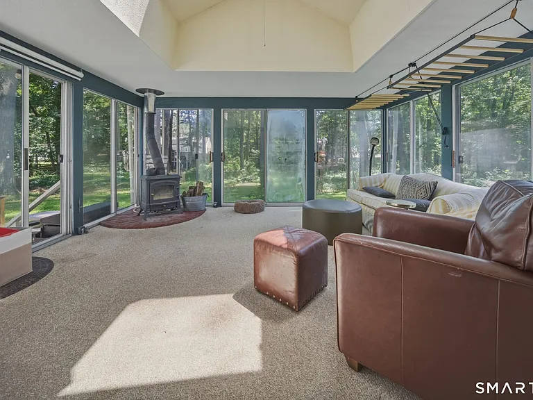 32 Fox Den Rd — Photo 12