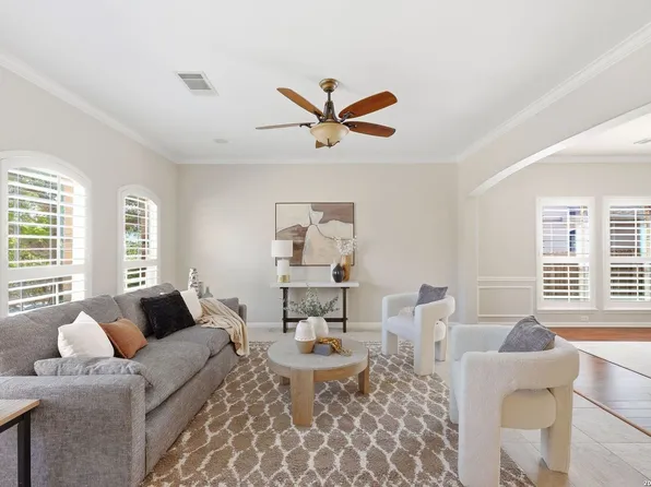 831 Queens Oak, San Antonio, TX 78258