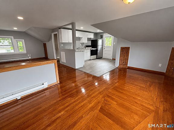 3rd image of 1268-2 Old Colony Rd