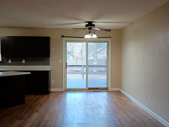 4th image of 14067 152nd Ave #14067