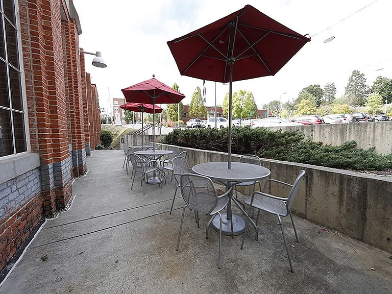 807 E Main St — Photo 13
