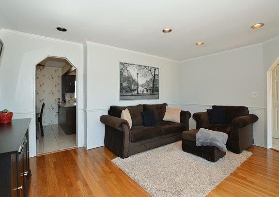 3rd image of 538 N Oak St