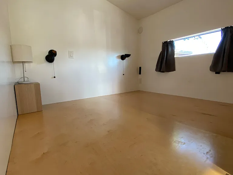 2216 N Indiana Ave — Photo 14