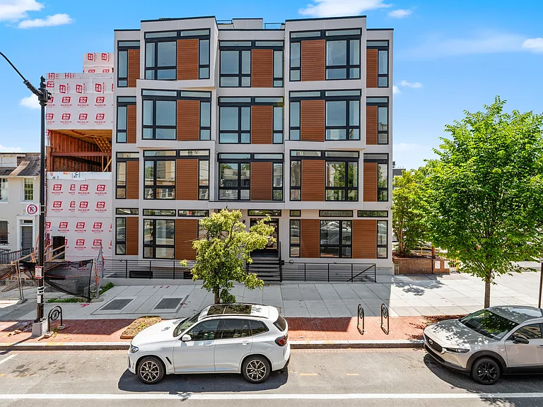 710 Kennedy St NW #11 — Photo 22