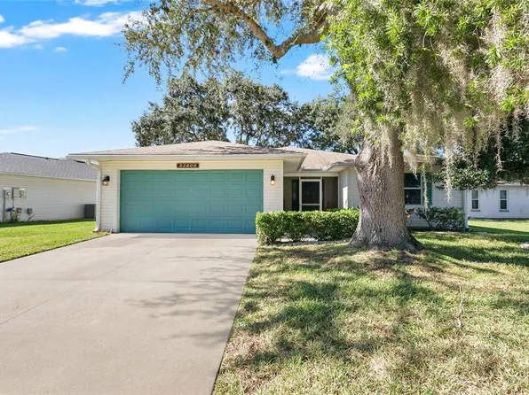 32805 Oak Park Dr, Leesburg, FL 34748