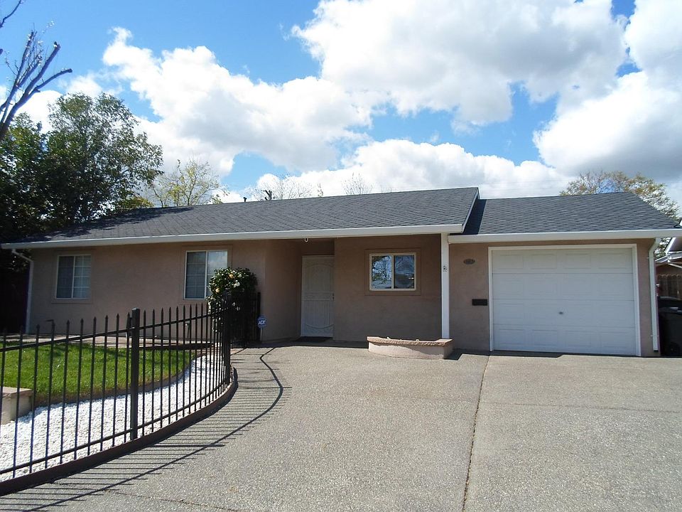 1st image of 3813 Plymouth Dr