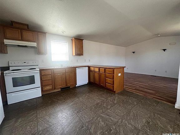5th image of 132 Prairie Sun COURT
