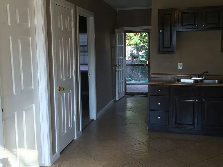 203 Gorman — Photo 24