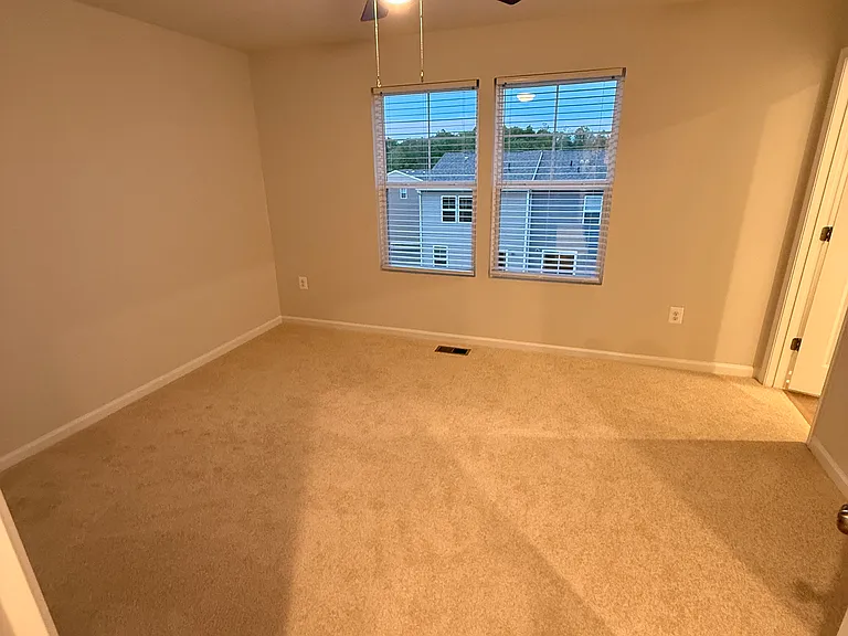 29 Laurin St — Photo 20
