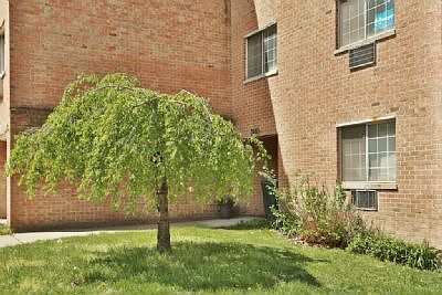 5th image of 3065 Henry Hudson Pkwy W