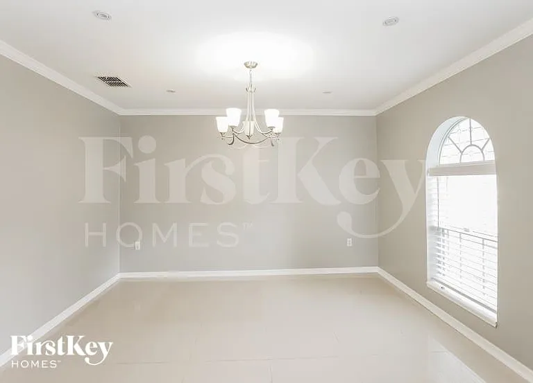3108 Sky St — Photo 4