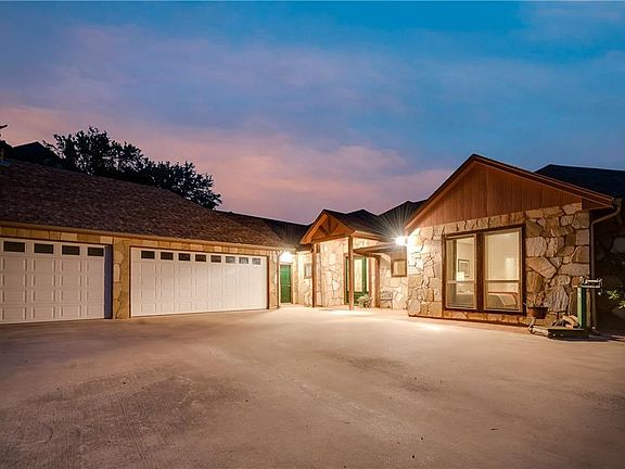 5th image of 817 Cimmarron Bay Dr
