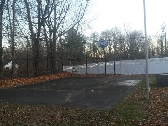 3rd image of 3148 Gomer St