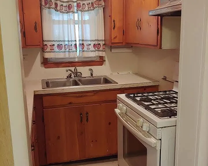 541 Baer Ave — Photo 4